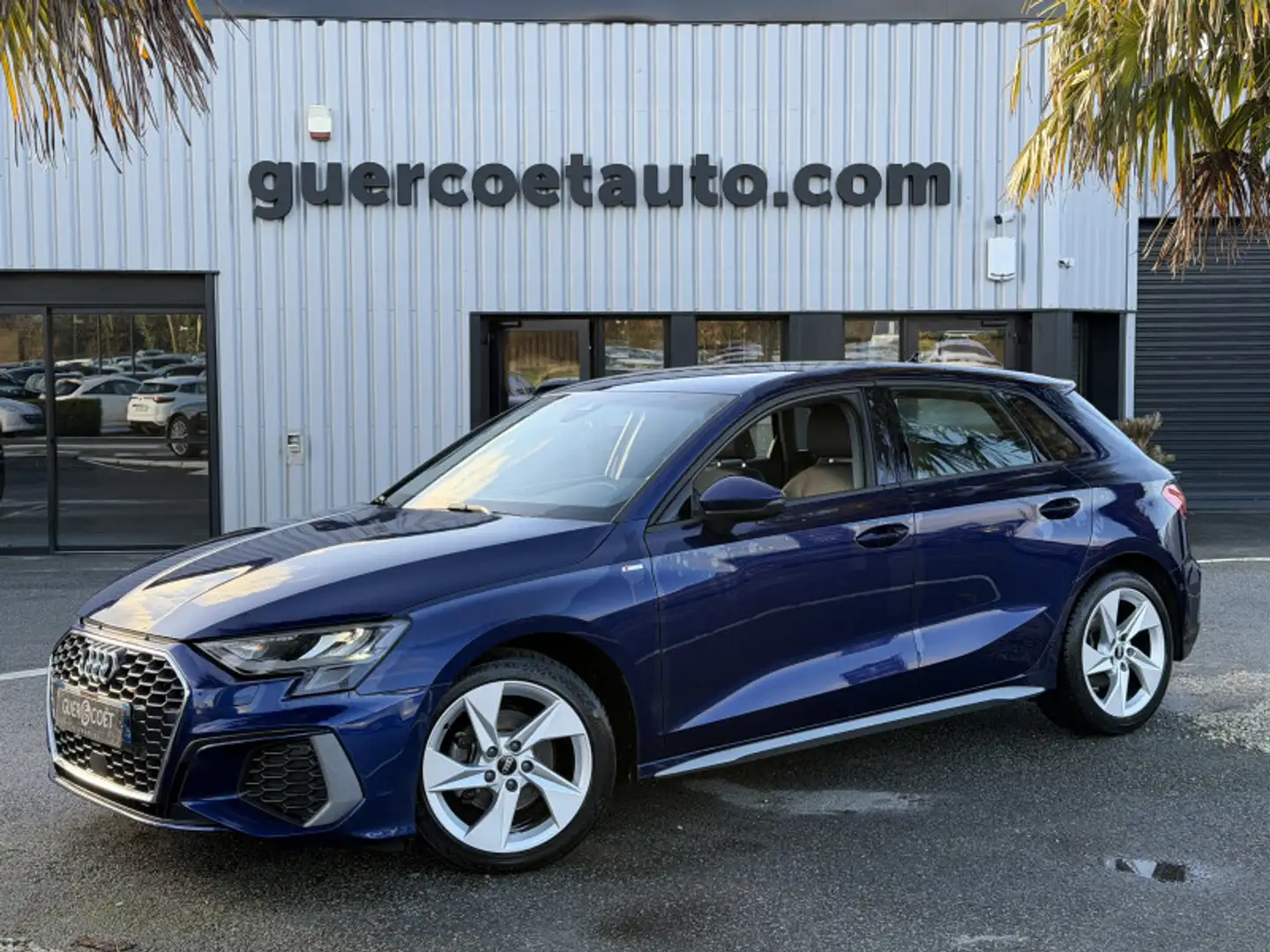 Audi A3 35 TDI 150CH DESIGN LUXE S TRONIC 7 Bleu - 1