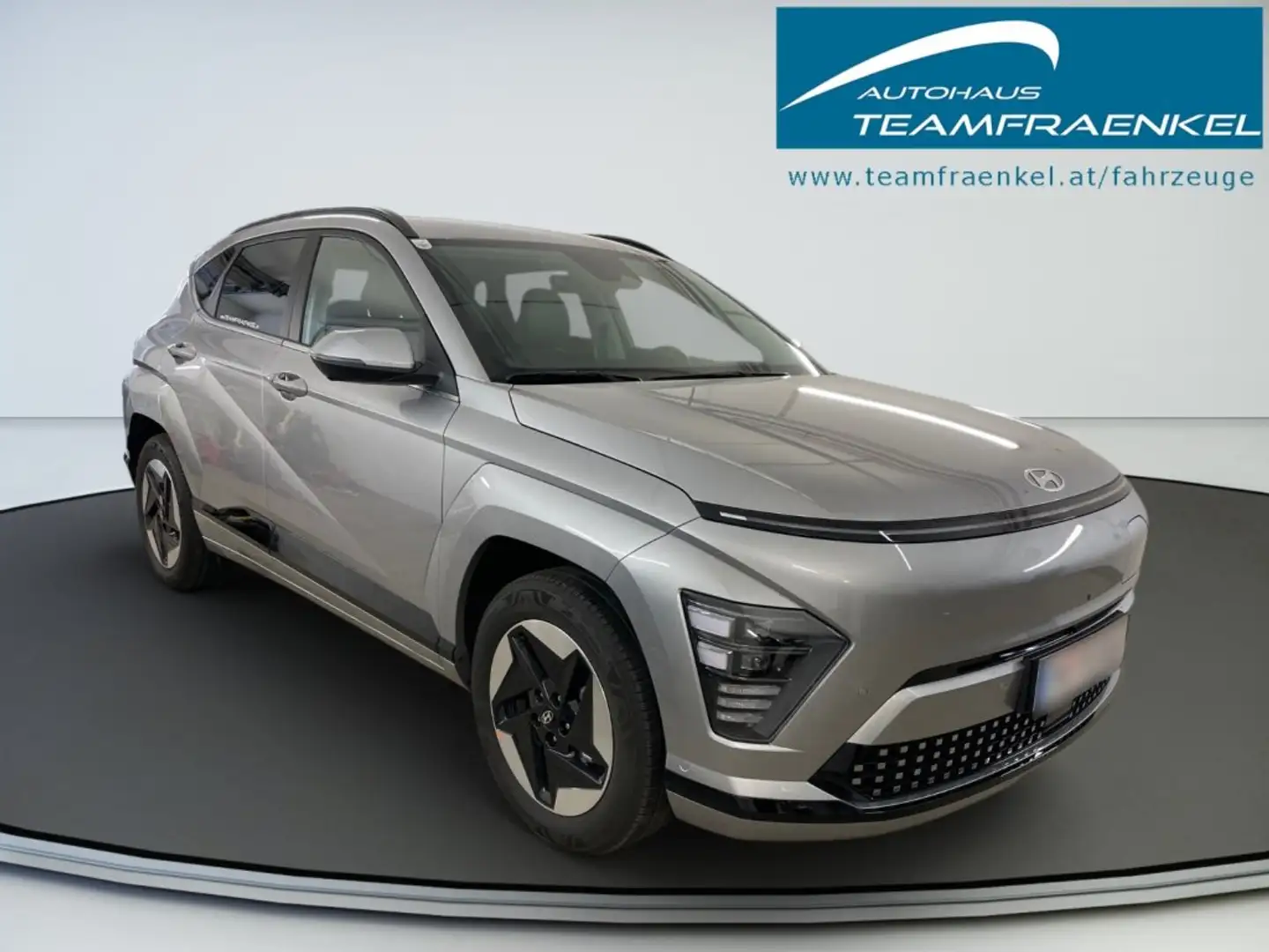 Hyundai KONA EV (SX2) Comfort Line 64,8 kWh k7ec2 Silber - 2