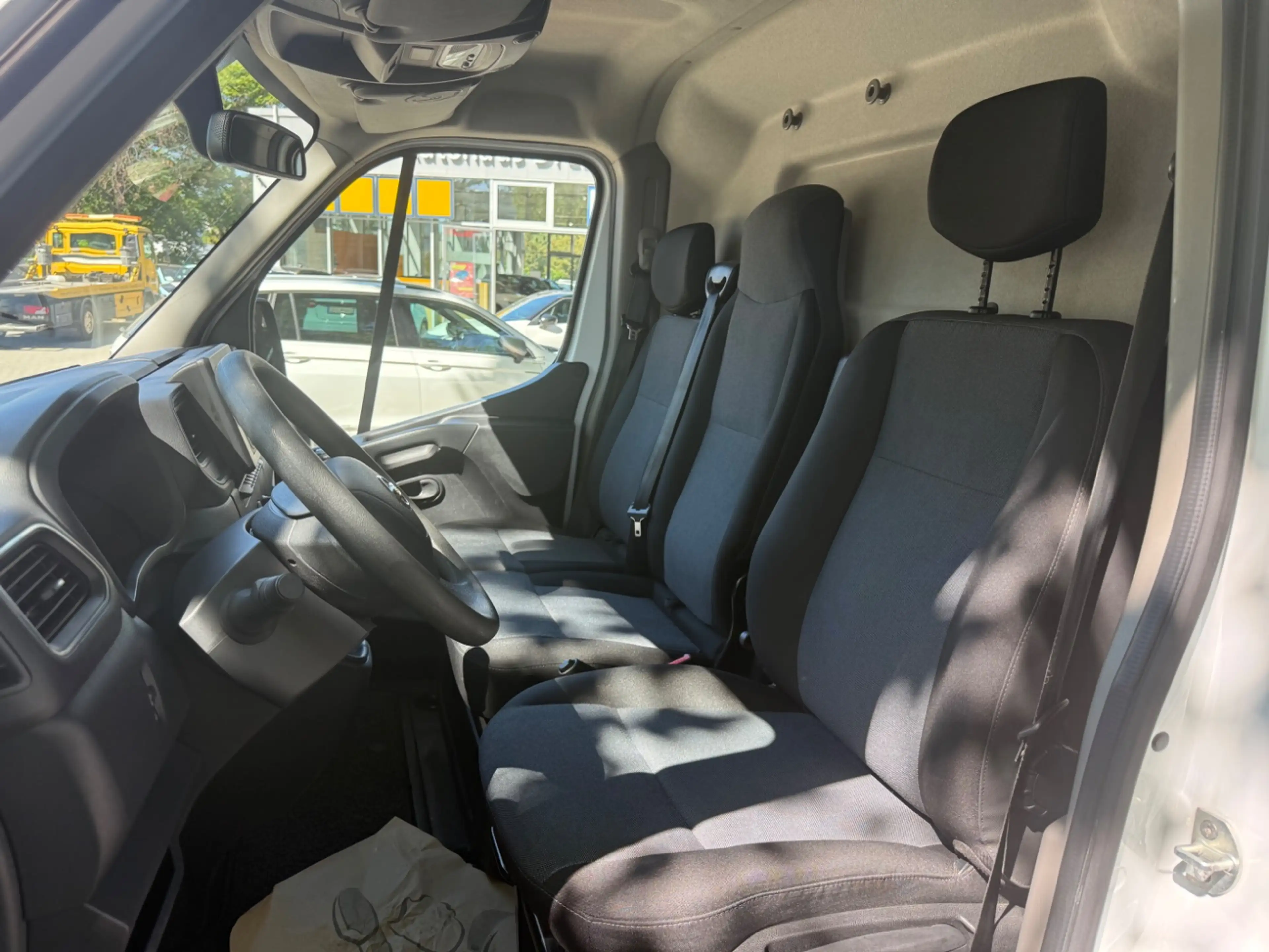 Nissan NV400 Kastenwagen dCi 135 L2H2 3.5t COMFORT AHK — photo 12