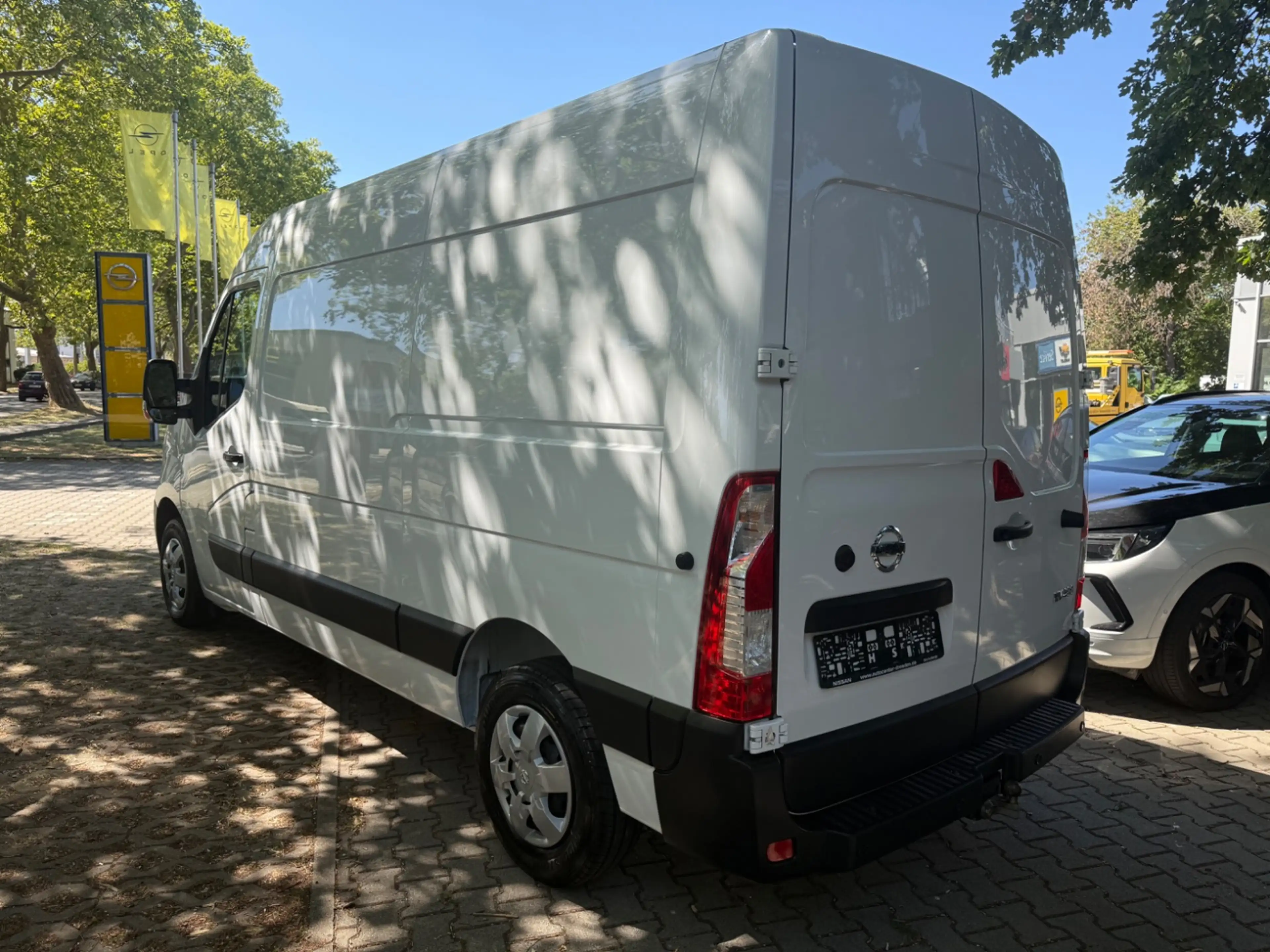 Nissan NV400 Kastenwagen dCi 135 L2H2 3.5t COMFORT AHK — photo 14