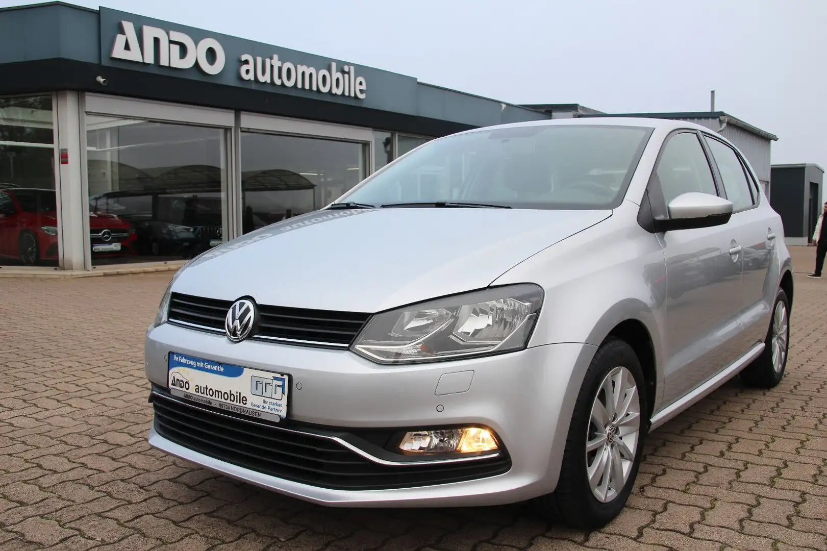 Volkswagen Polo V 1.0 Comfortline Facelift 5Türer/Klima/SHZ Silber - 1