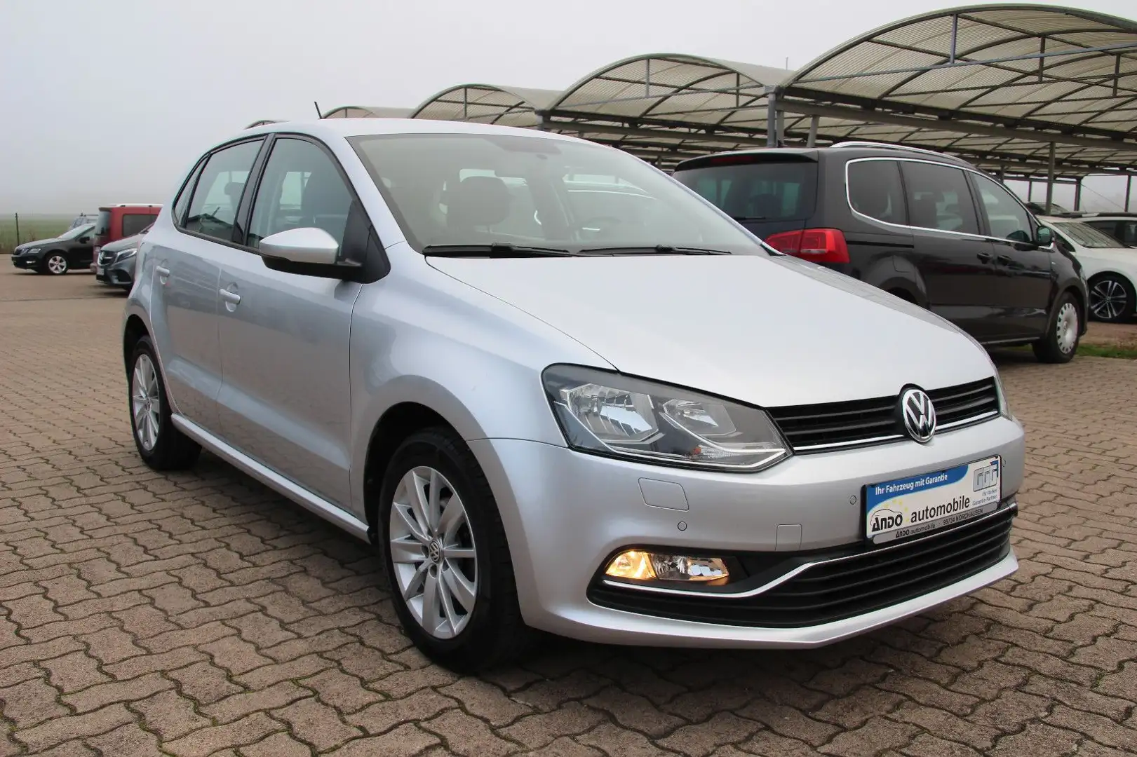 Volkswagen Polo V 1.0 Comfortline Facelift 5Türer/Klima/SHZ Silber - 2