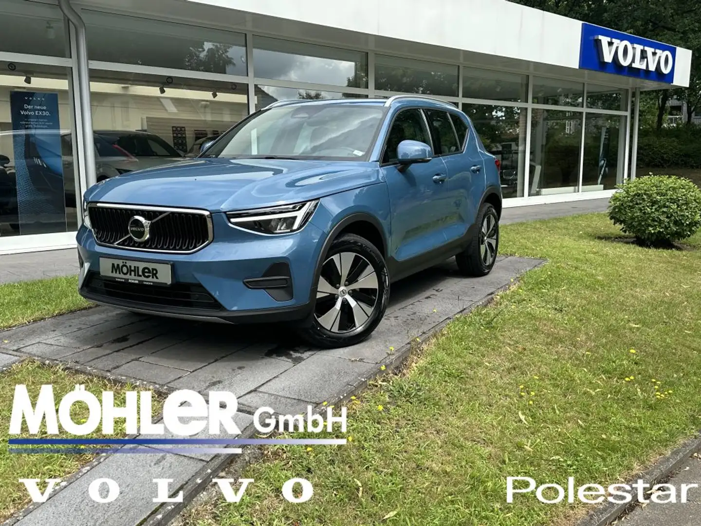Volvo XC40 B3 B DKG Core Bleu - 1
