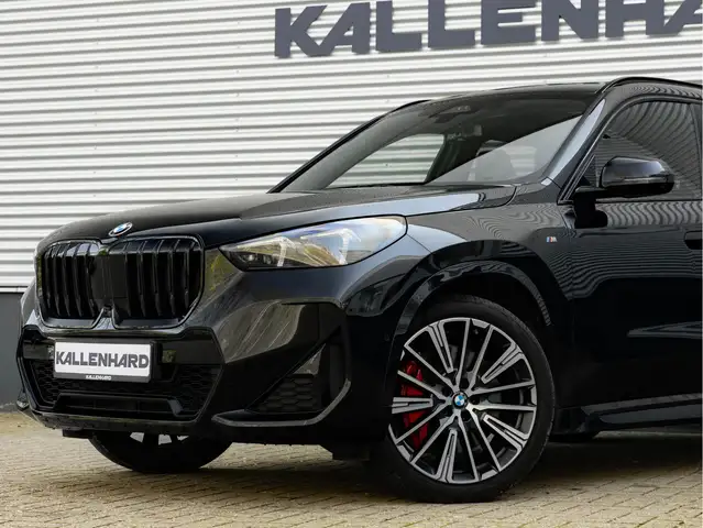 BMW X1 view 8