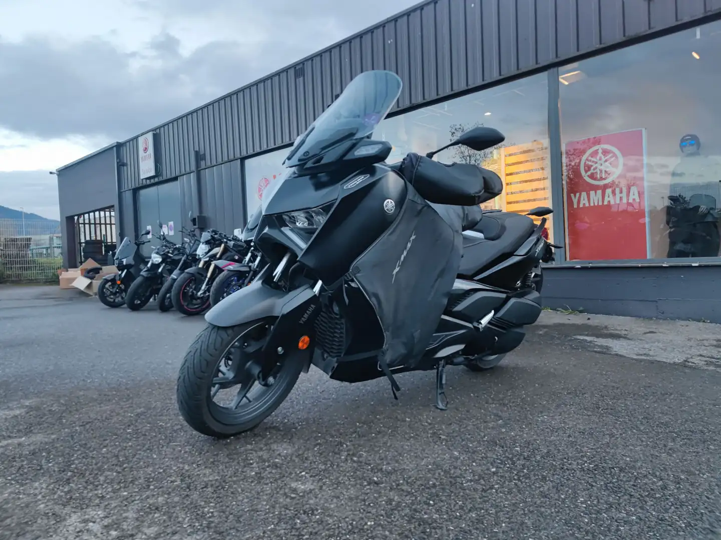 Yamaha X-Max 300 Noir - 2