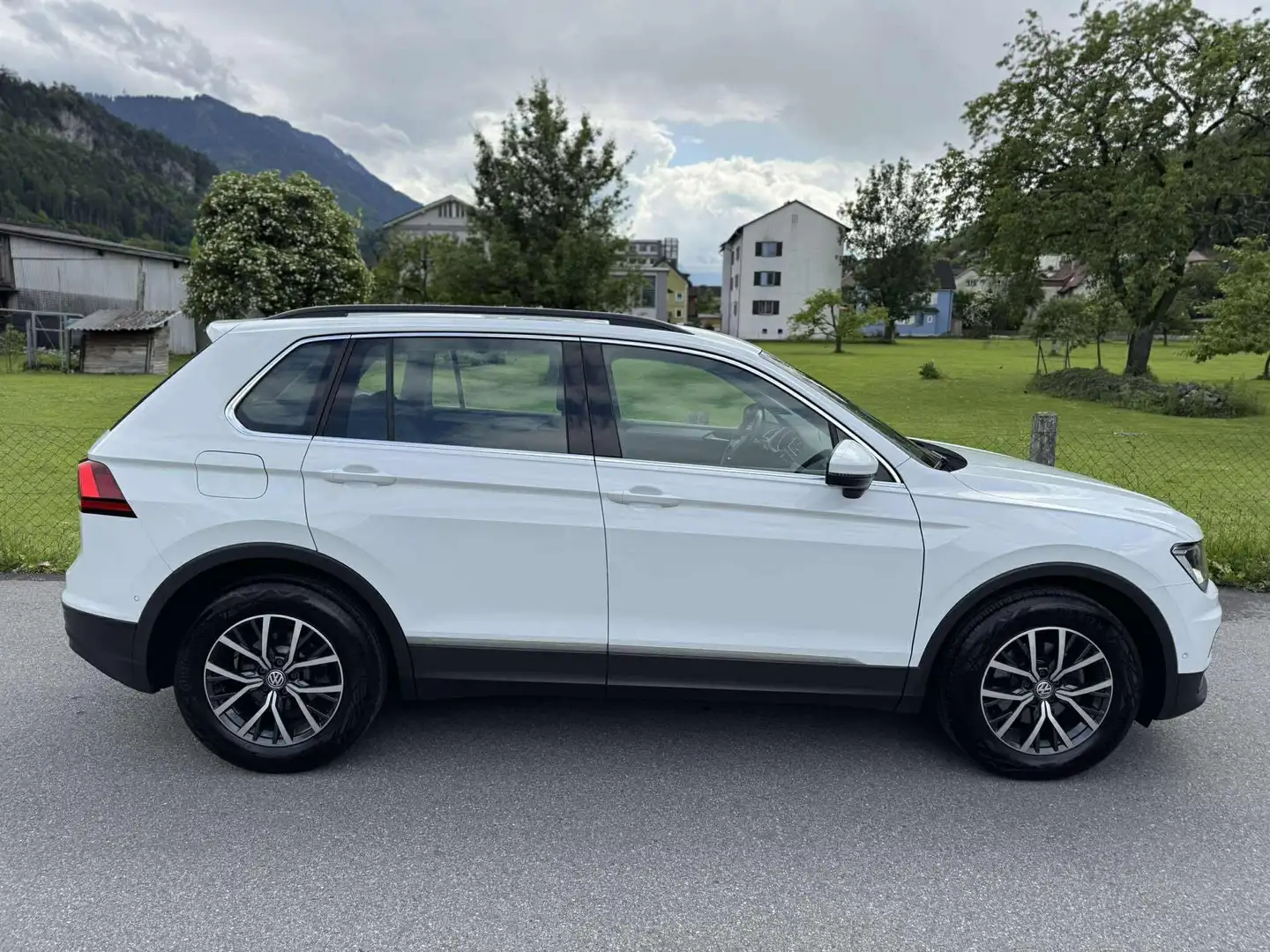 Volkswagen Tiguan Comfortline BMT 1,5 TSI *SZH *RFK *APPLE CAR Blanc - 2