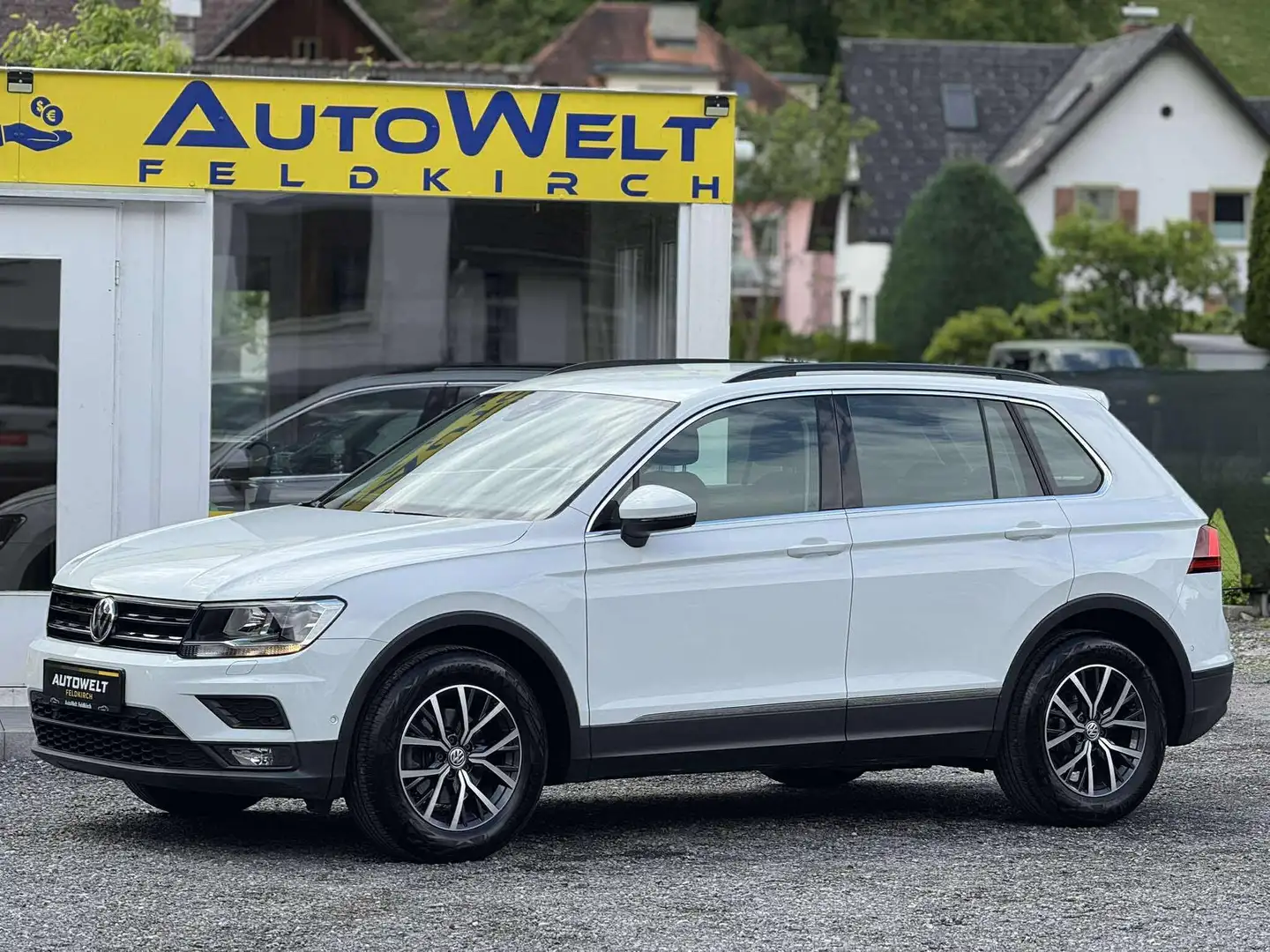Volkswagen Tiguan Comfortline BMT 1,5 TSI *SZH *RFK *APPLE CAR Blanc - 1