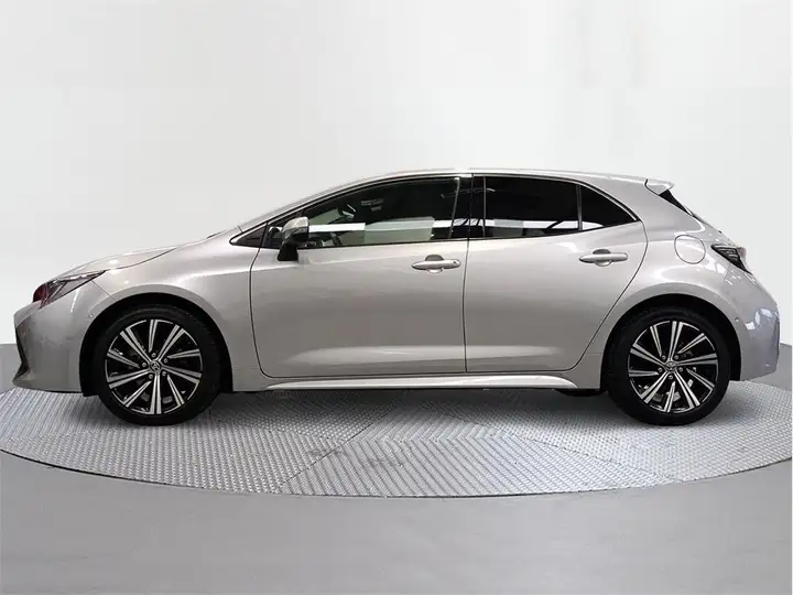 Toyota Auris 2022, foto 3