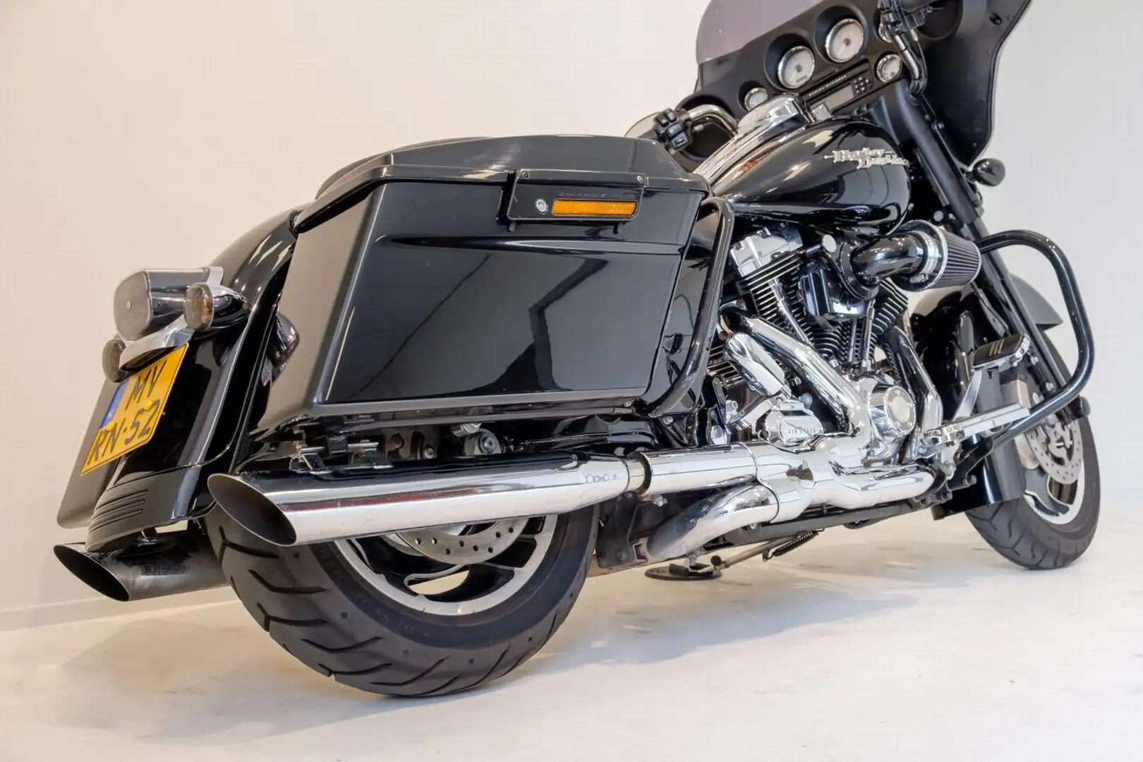Harley-Davidson Street Glide FLHX 1580 Negro - 2