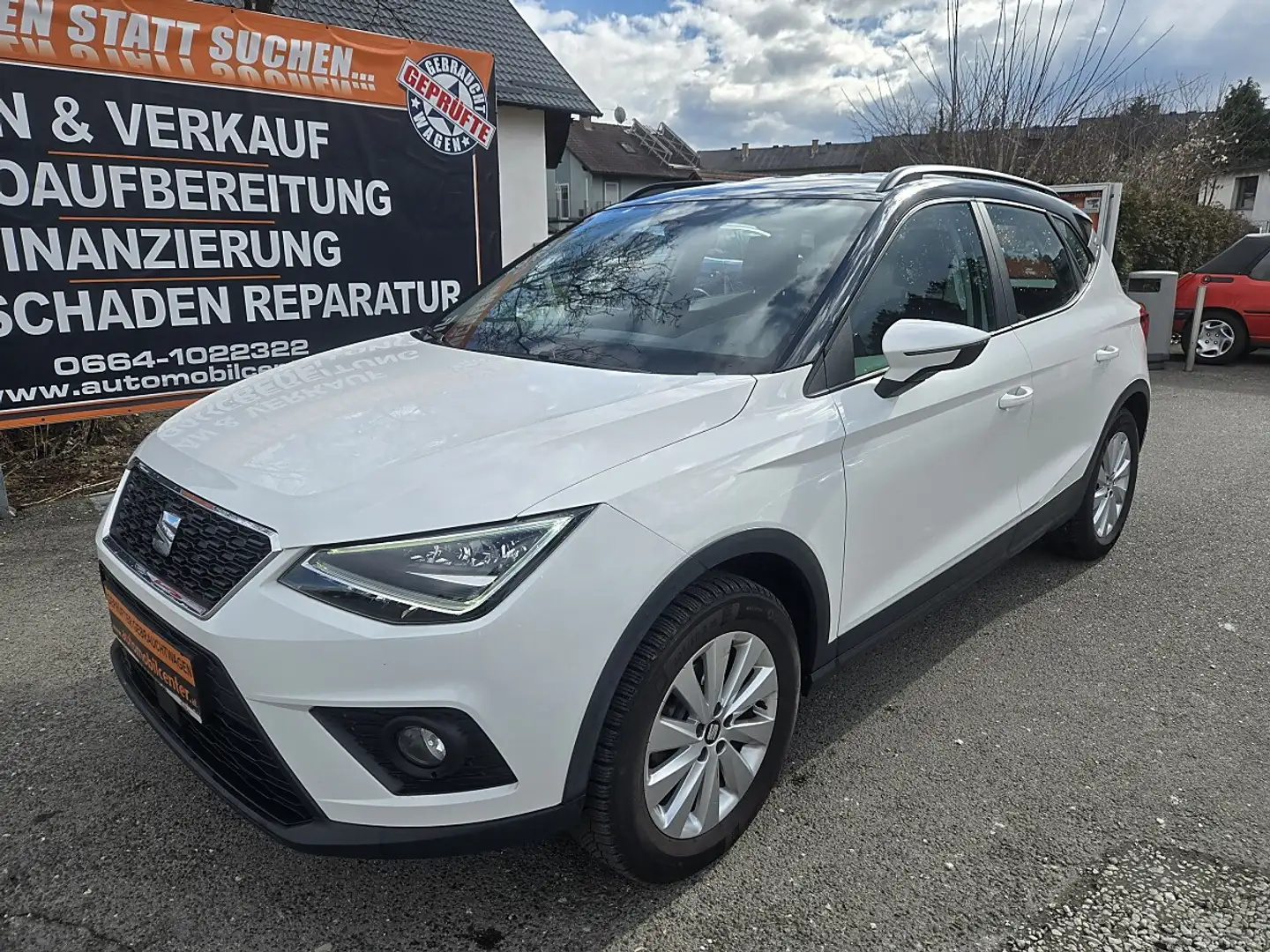SEAT Arona 1,0 Eco TSI Style Weiß - 1