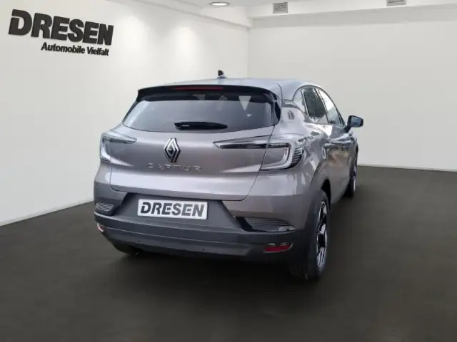 Renault Captur view 3