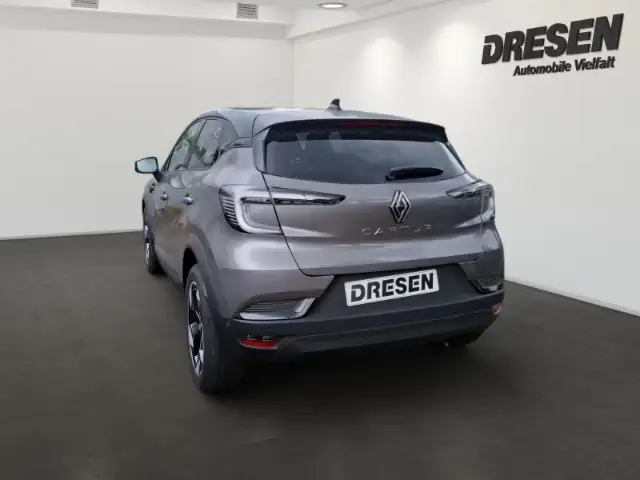 Renault Captur view 4