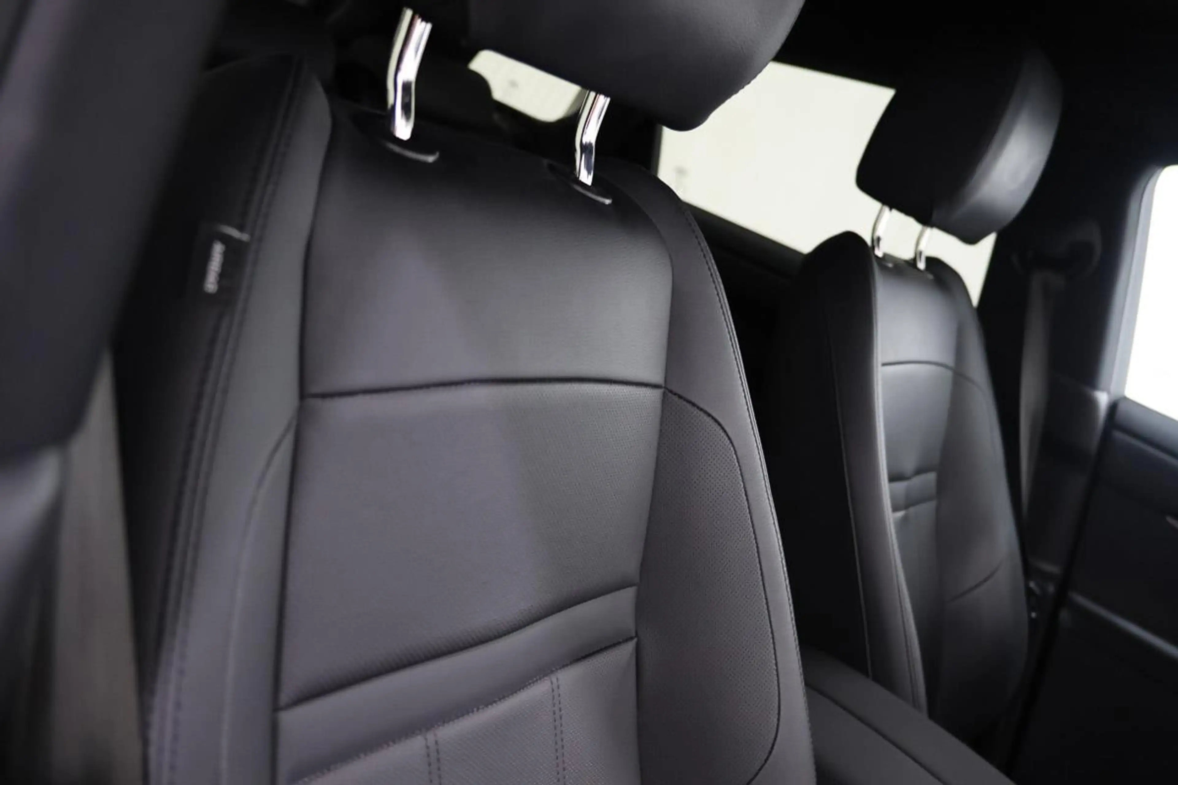 Land Rover Range Rover Evoque D165 S AWD BLACK PACK GARANTIE 2030! CUIR LED JA19 — photo 10