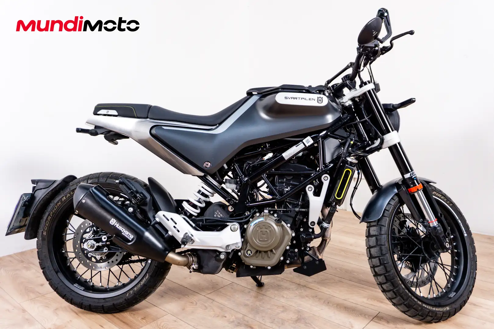 Husqvarna Svartpilen - 1