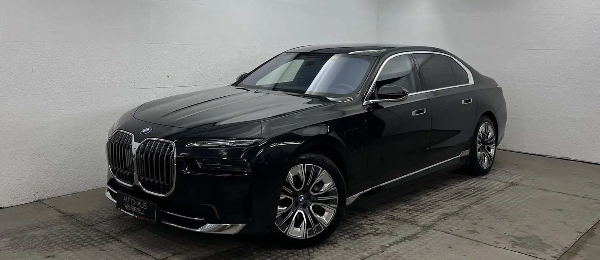 BMW 750 750e xDrive EXECUTIVE+SKY+KRISTALL+THEATRE+B&W+ Negro - 1