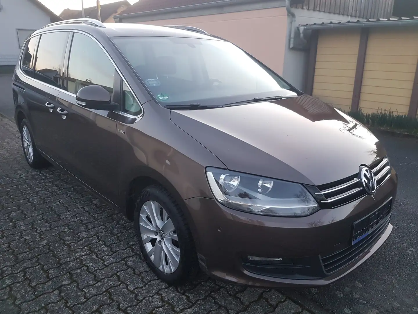 Volkswagen Sharan Life BMT (7N1) Klimatronic, Navi, Sitzheizung, Alu Brun - 2