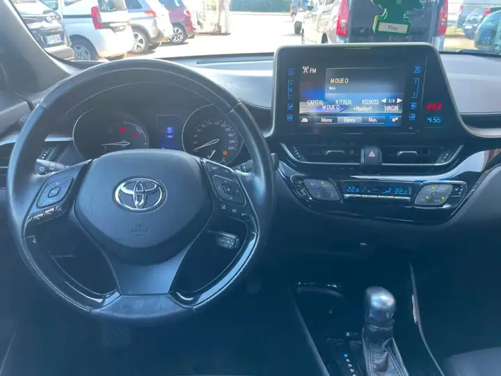 Toyota C-HR+ 1.8 Hybrid E-CVT Trend — foto 12