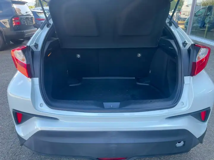 Toyota C-HR+ 1.8 Hybrid E-CVT Trend — foto 10