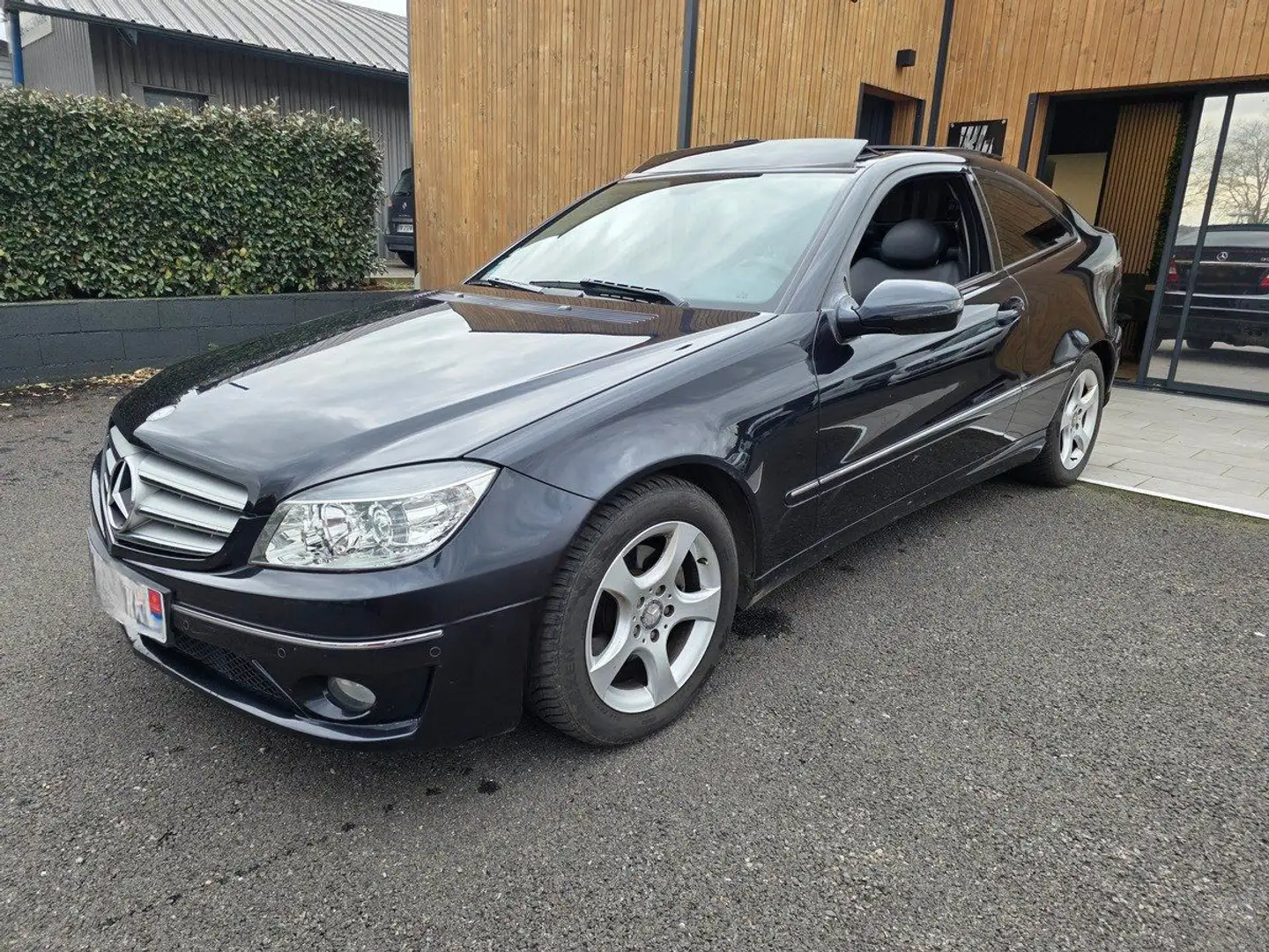 Mercedes-Benz CLC 200 CDI 122CH / TOIT OUVRANT / AVANTGARDE / BVM Negro - 1
