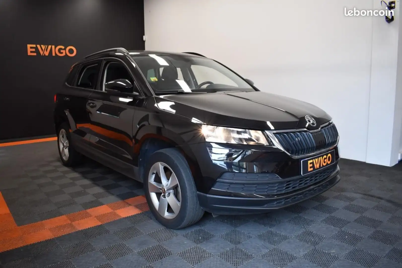 Skoda Karoq 1.0 TSI 110ch Ambition SUIVI GANTIE 6 à 60 MOIS Noir - 1