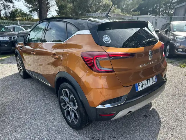 Renault Captur view 2