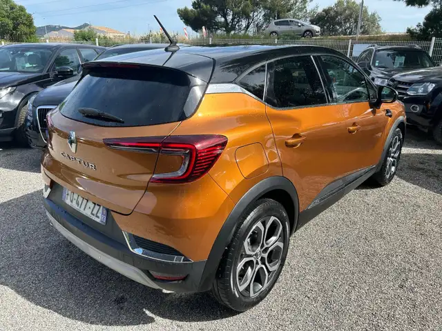 Renault Captur view 3