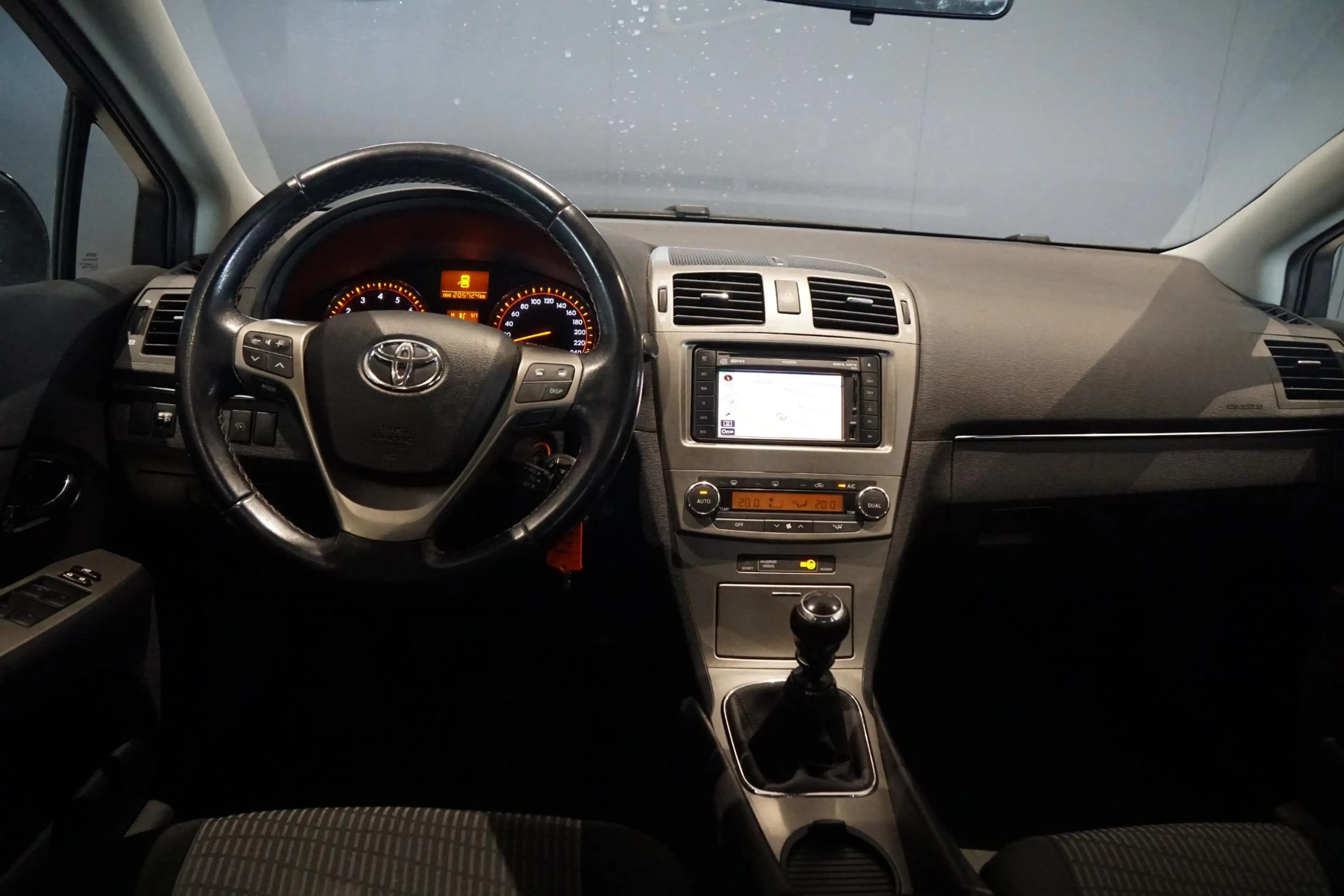 Toyota Avensis 1.8 VVTi Business + CAMERA / TREKHAAK — photo 3