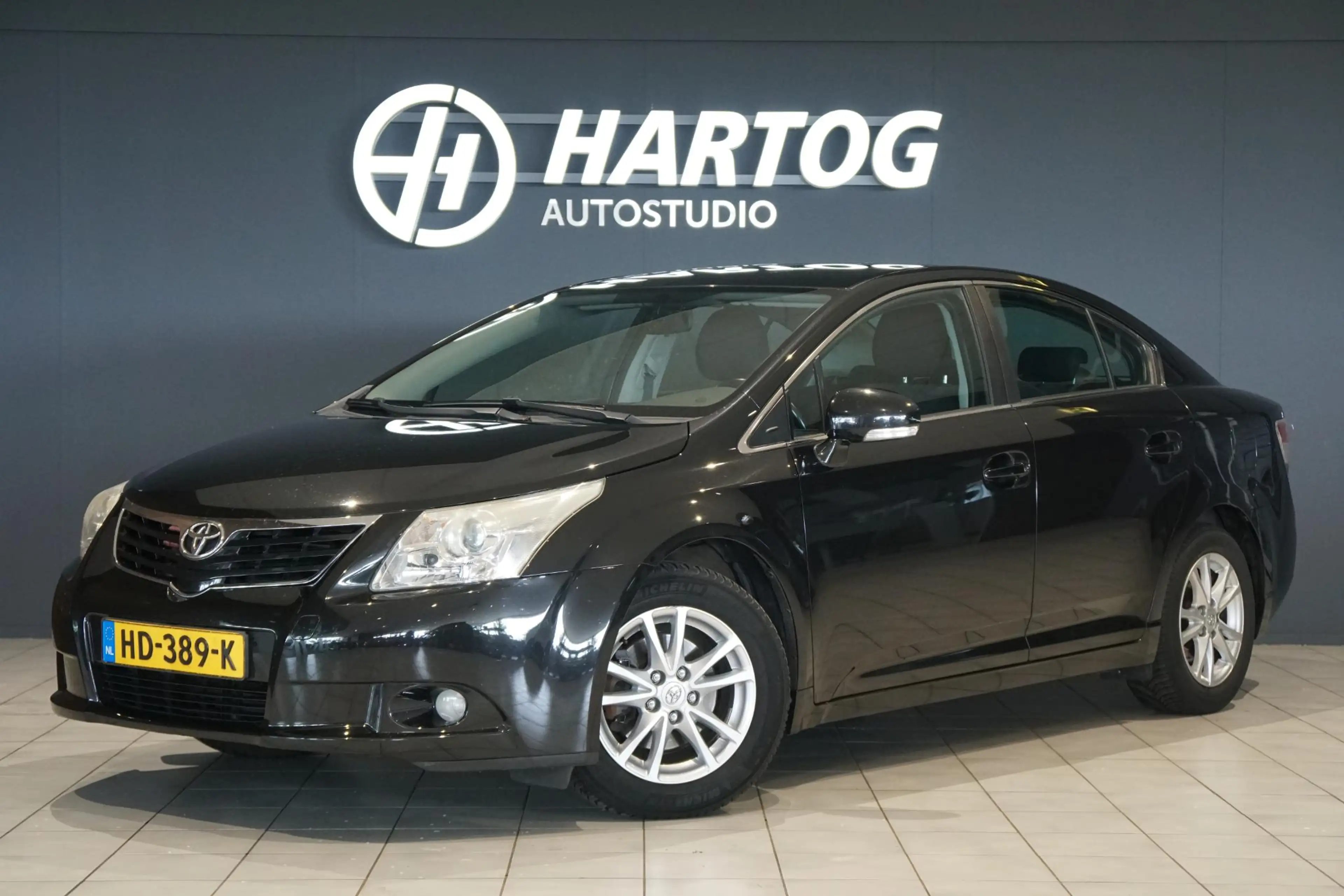 Toyota Avensis 1.8 VVTi Business + CAMERA / TREKHAAK