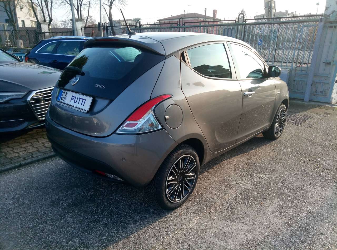 Lancia Ypsilon Ypsilon III 2021 1.0 firefly hybrid Gold s