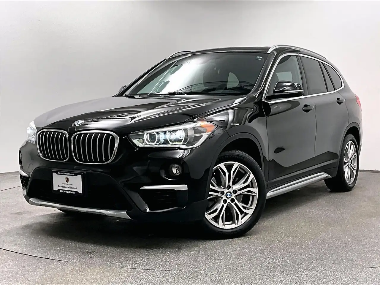 BMW X1 снимка BMW X1