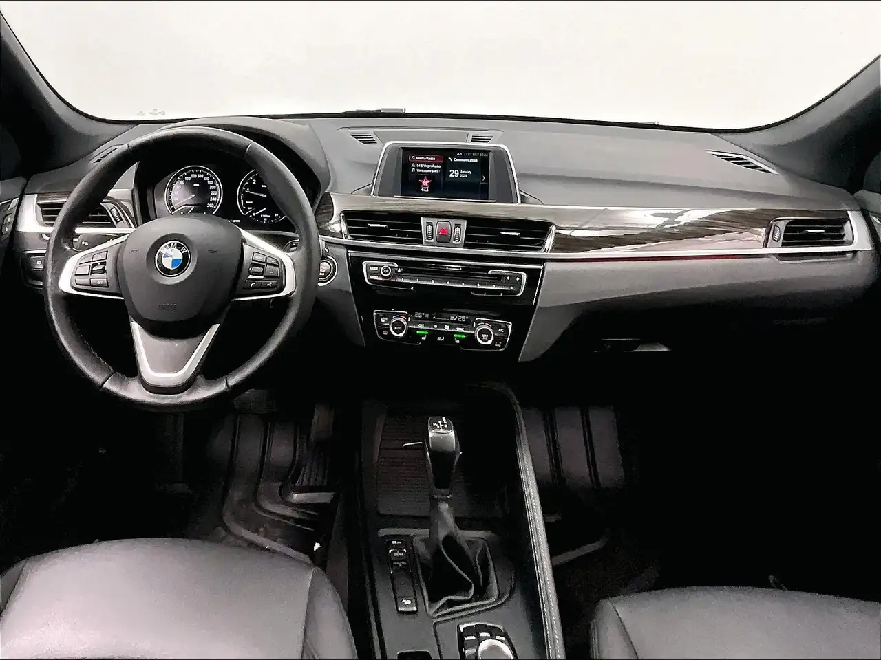 BMW X1 снимка BMW X1