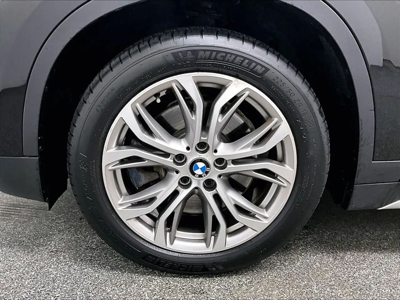 BMW X1 снимка BMW X1