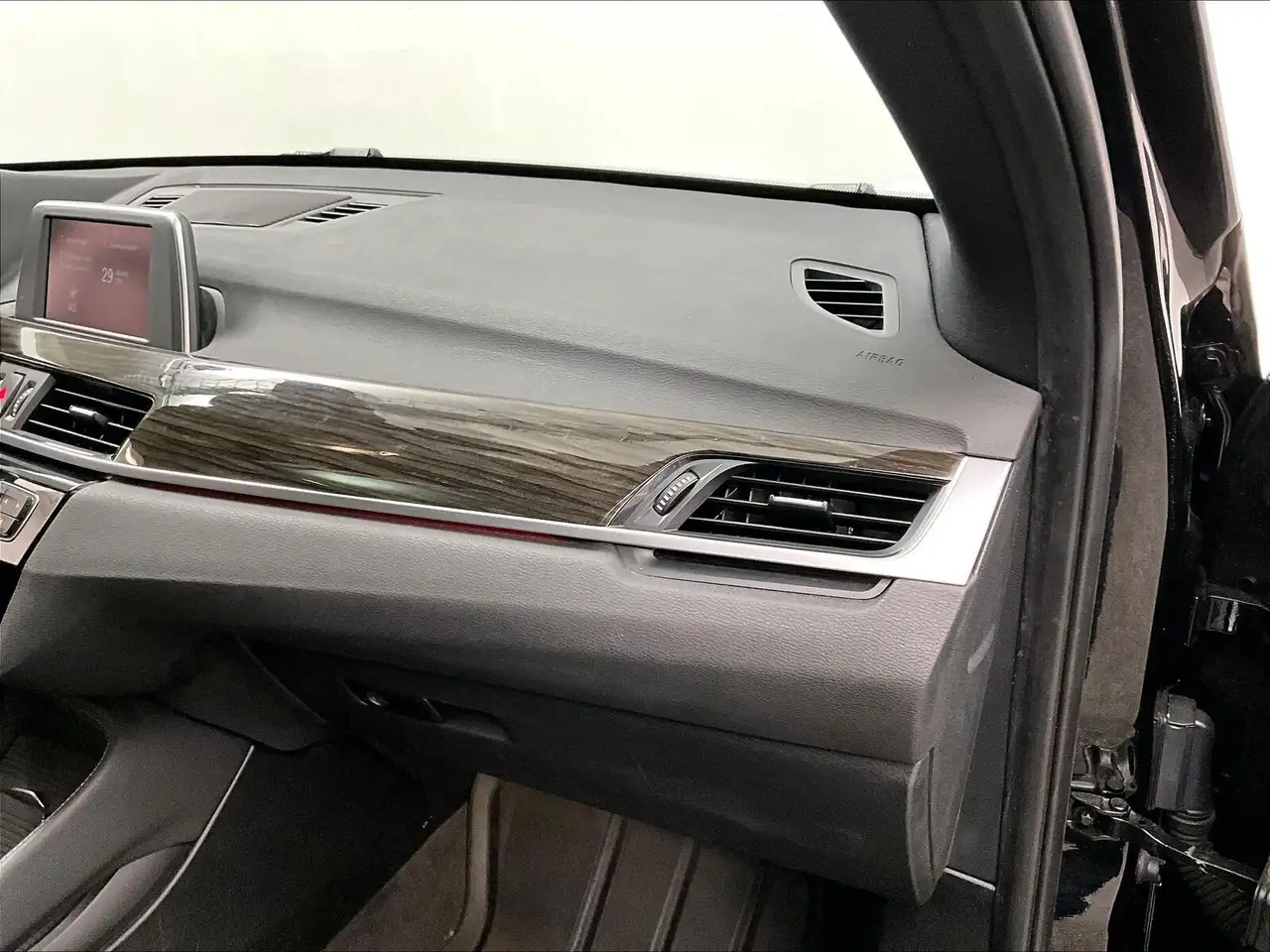 BMW X1 снимка BMW X1