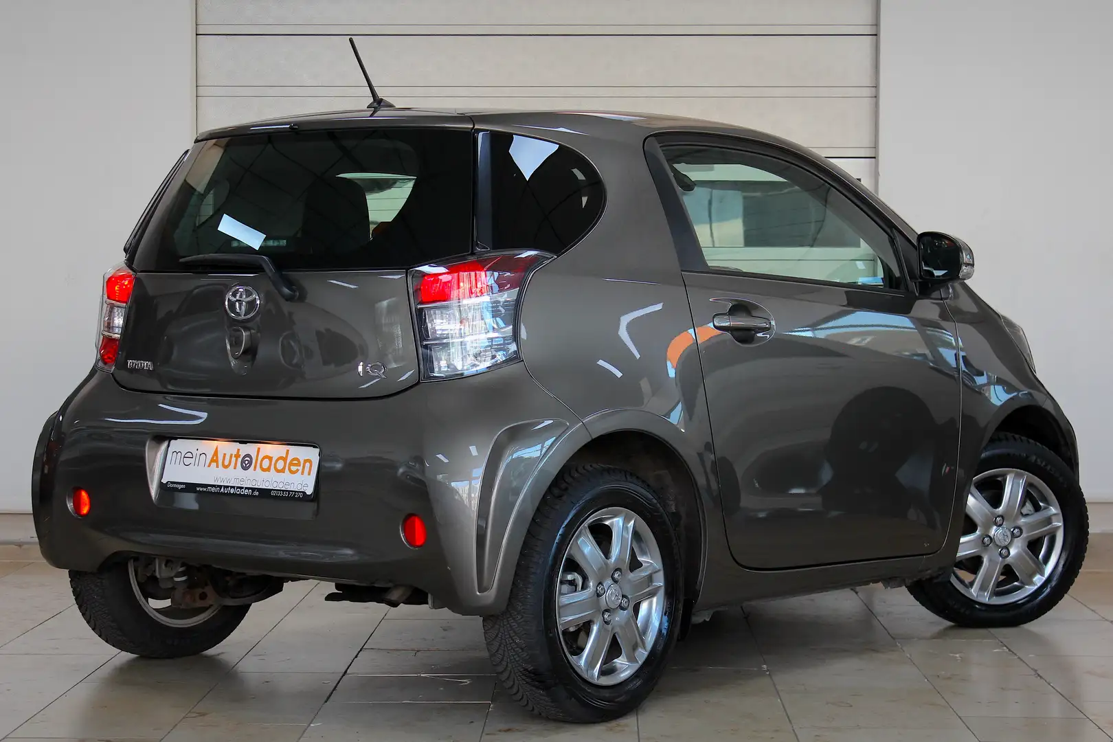 Toyota iQ 1,0 *40.000KM*KEYLESS*KLIMAAUTO* Hnědá - 2