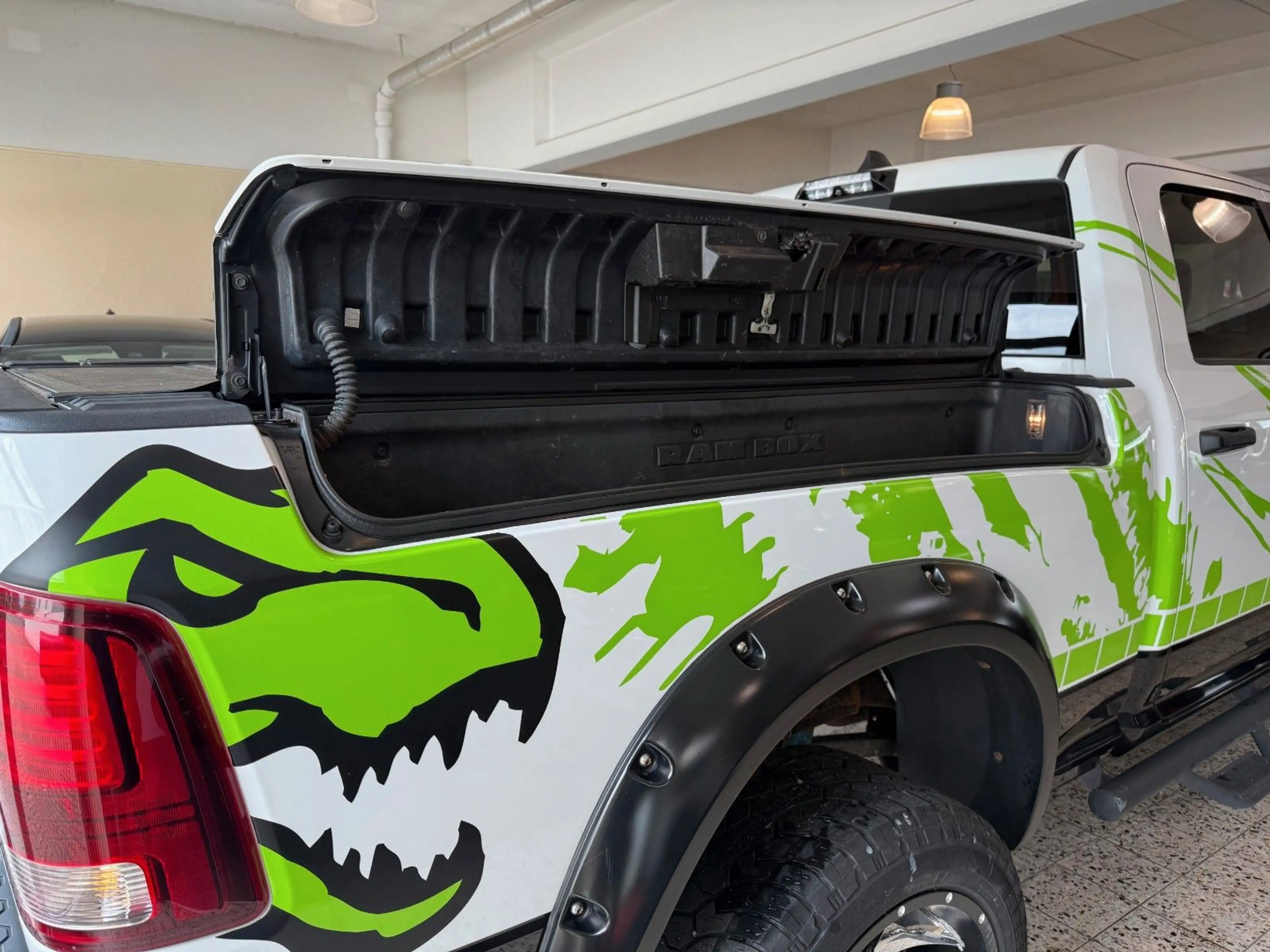 Dodge RAM 2500 POWER WAGON 6.4l V8°BRD-FZG°LPG° — photo 10
