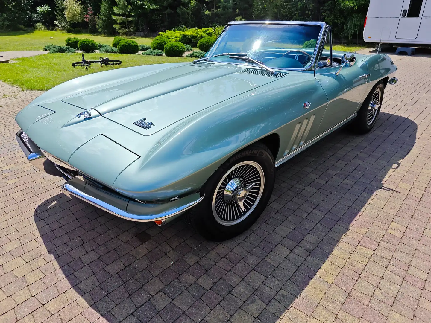 Corvette C2 1966 L-79 manual, matching numbers frame off resto zelena - 1