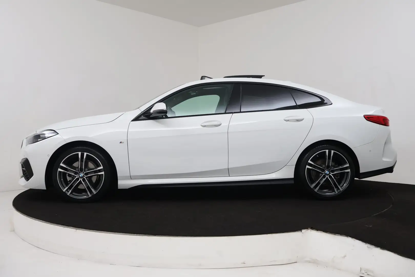 BMW 218 2-serie Gran Coupé 218i Business Edition (PANORAMA Wit - 2