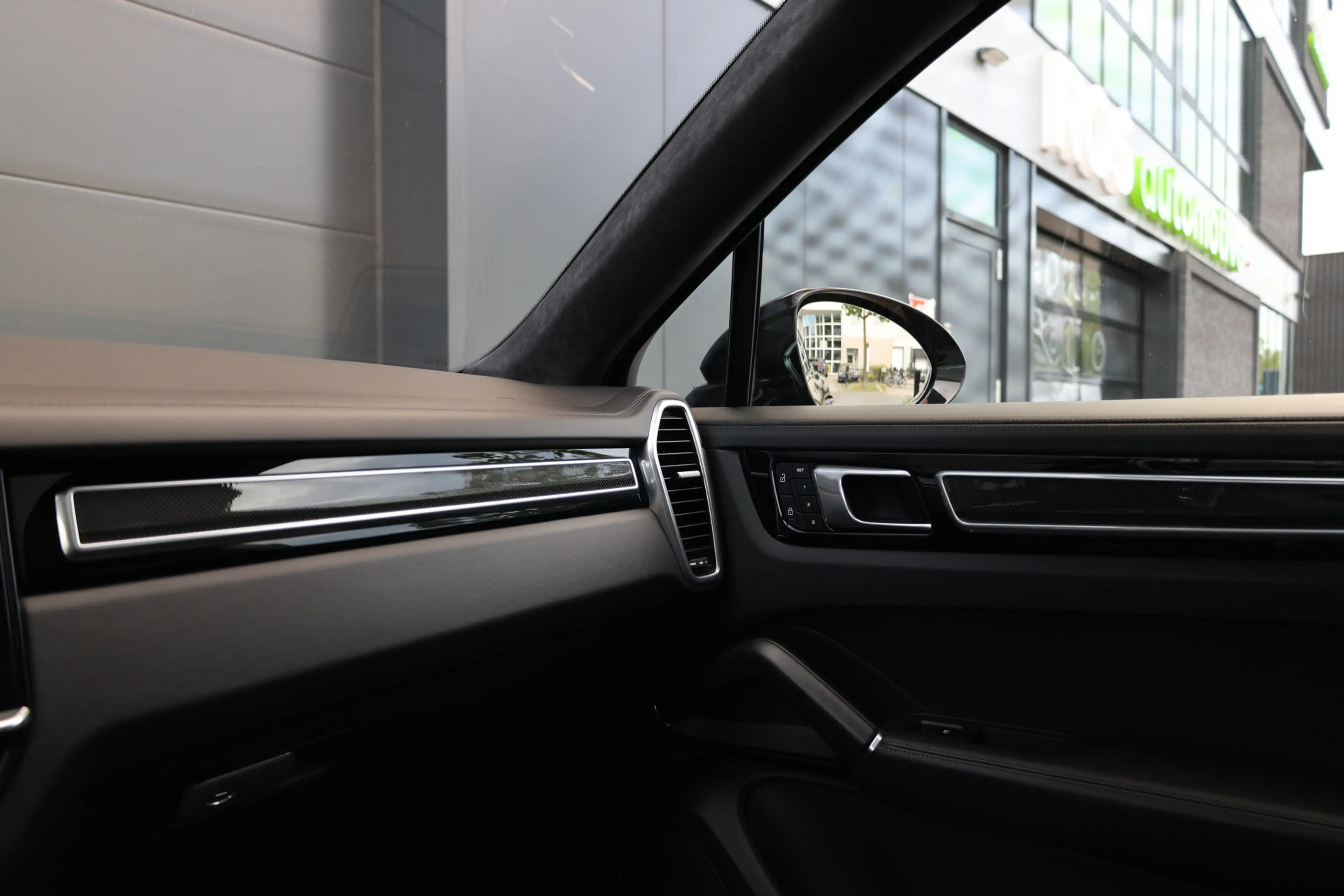 Porsche Cayenne Coupé 3.0 E-Hybrid Platinum Edition | NAP! | BTW | — photo 46