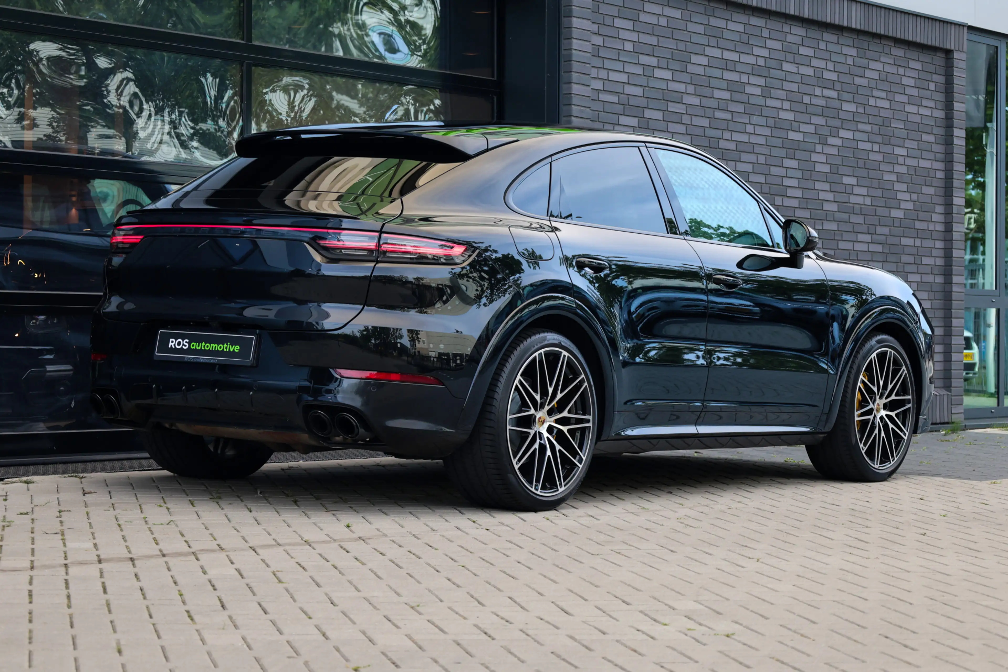 Porsche Cayenne Coupé 3.0 E-Hybrid Platinum Edition | NAP! | BTW | — photo 30