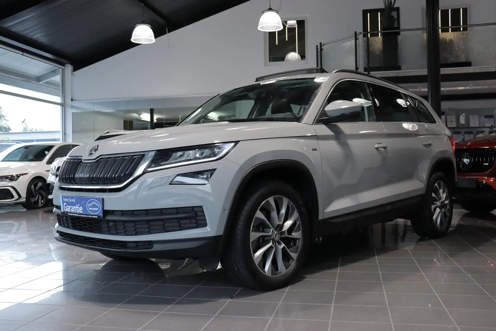 Skoda Kodiaq 2.0 TDI DSG Clever 7-SITZE *PANORAMA*ACC* Grau - 2
