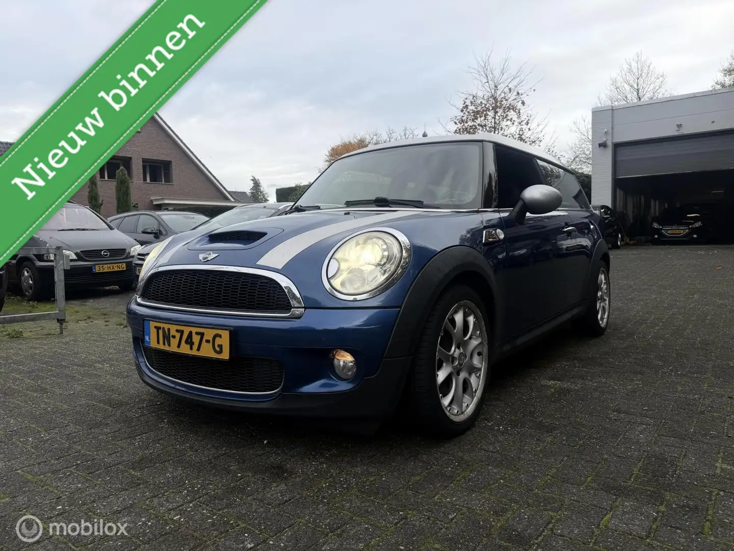 MINI Cooper S Mini 1.6 Chili 175PK Leder / Xenon / LM / Navi Blauw - 1