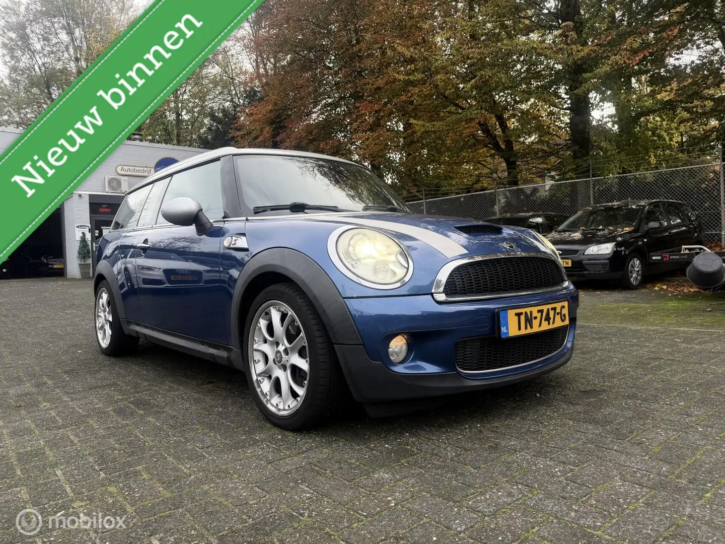 MINI Cooper S Mini 1.6 Chili 175PK Leder / Xenon / LM / Navi Blauw - 2