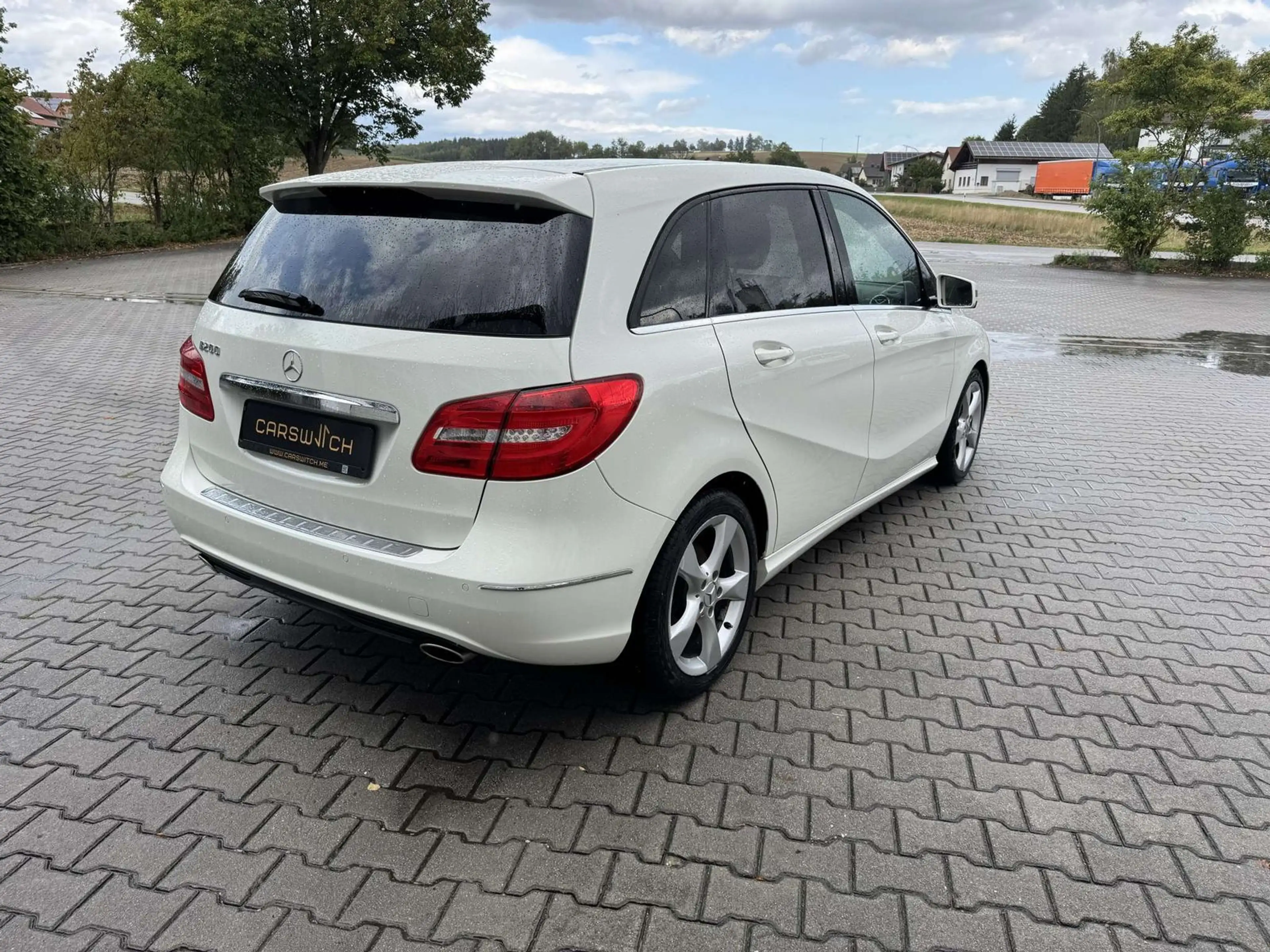Mercedes-Benz B 200 — photo 8