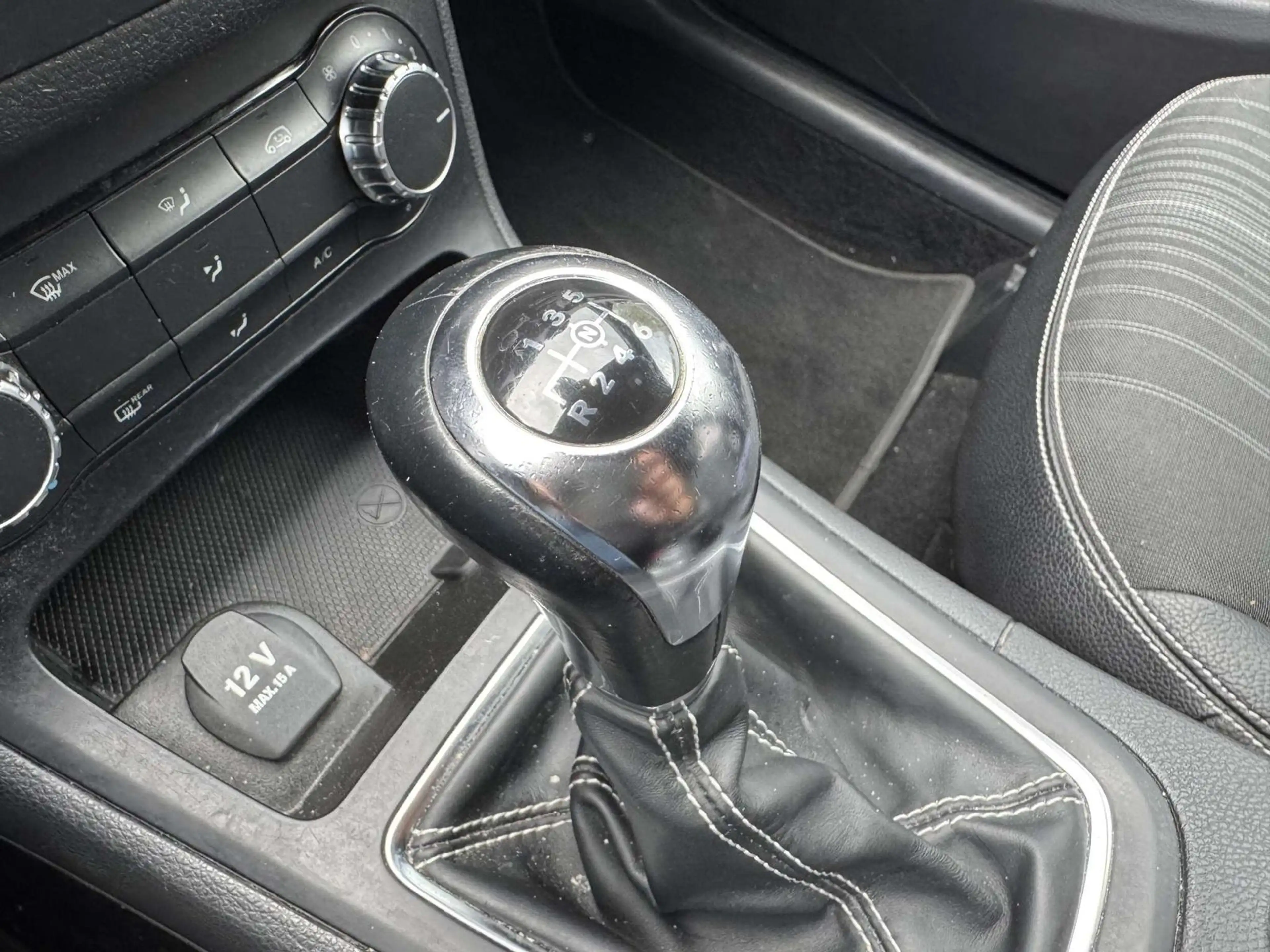 Mercedes-Benz B 200 — photo 14