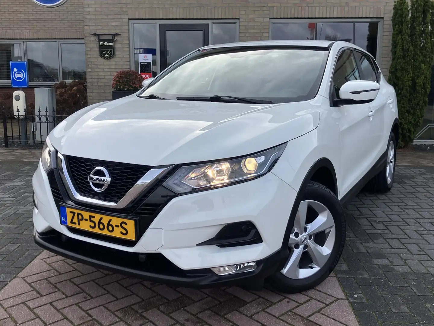 Nissan Qashqai 1.3 DIG-T Acenta | Trekhaak | Camera | NAP Blanc - 2