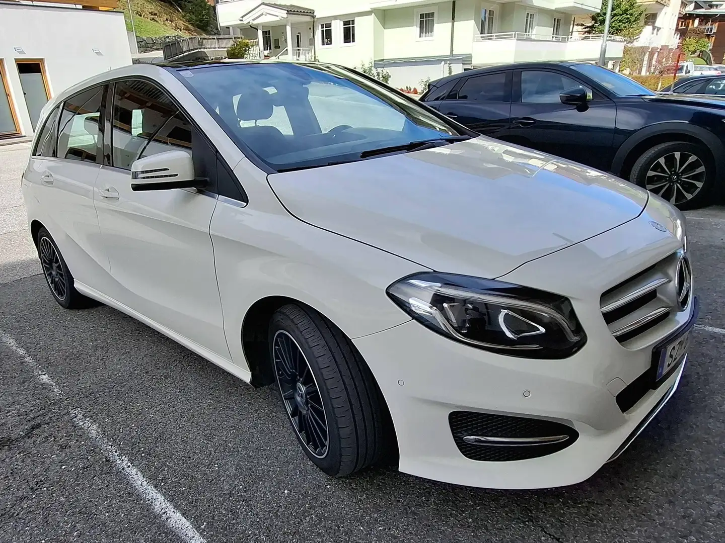 Mercedes-Benz B 220 B 220 d 4MATIC Aut. Weiß - 2