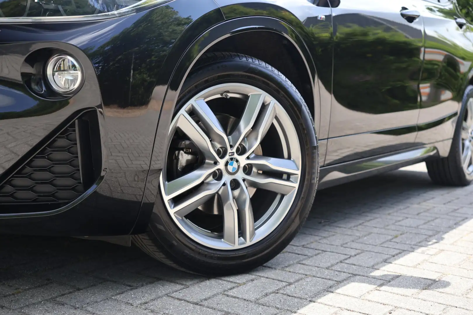 BMW X2 1.8i sDrive High Executive M-Sportpakket, Navigati Zwart - 2