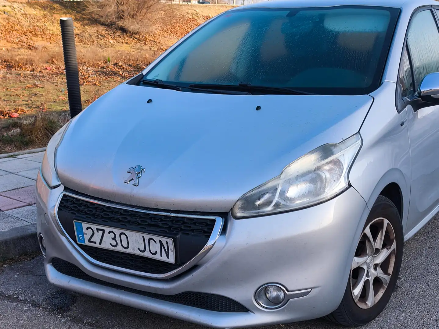 Peugeot 208 208 1.6e-HDi Style Style Plateado - 1