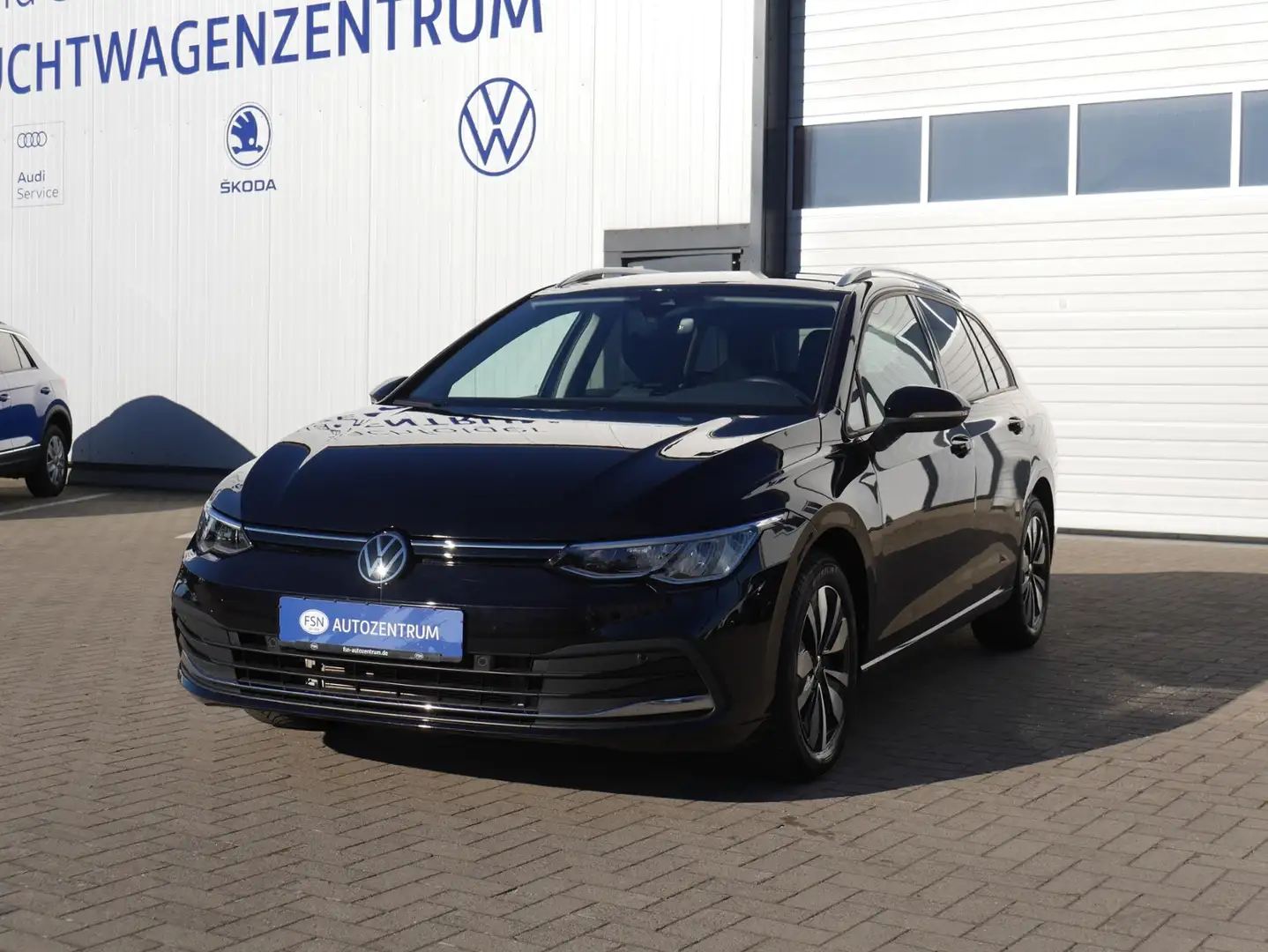 Volkswagen Golf Variant VIII Variant 1.0 TSI Move AHK ACC NAVI STANDHZG L Schwarz - 2