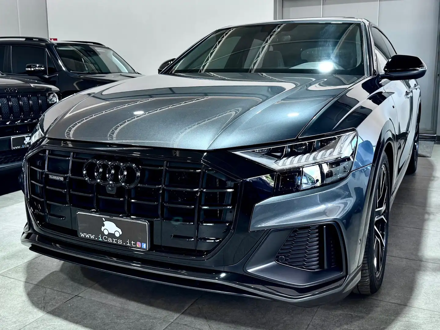 Audi Q8 50 3.0 TDI 286CV Mhev Quattro Tiptronic S-Line Grigio - 1